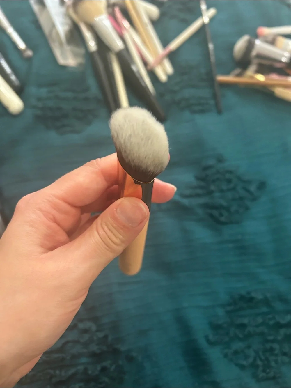 ZOEVA Peach Handle Angled Foundation Brush with Gold Ferrule